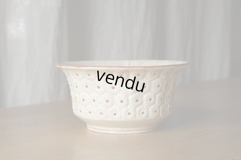画像1: D.Johnston/Bordeaux マーガレットレリーフ カフェオレボウル φ16.8cm