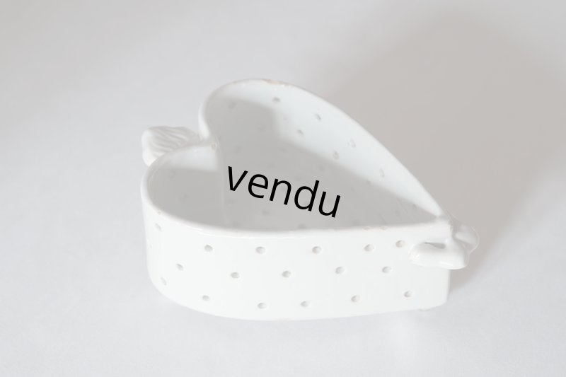 画像1: 白釉陶器 ハート型フェセル