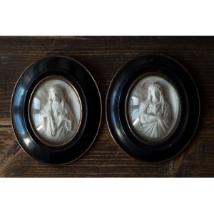 画像: イエス・キリスト&聖母マリア　メダイヨン額装品　ペア　h14.5cm