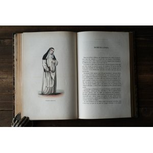 画像: 古書『カトリック修道者の歴史とコスチューム 』上下巻 1845年 彩色版画116点