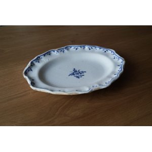 画像: 南仏陶器 白釉 花リム楕円皿 30cm