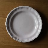 画像: Monstiers 白釉 花リム中皿 φ29.5cm