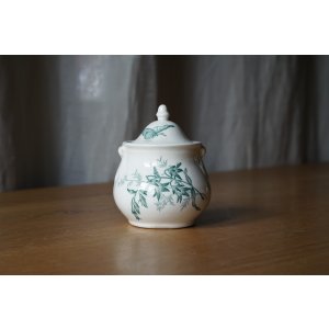 画像: 花蝶柄ディネット陶器 シュクリエ h8.8cm