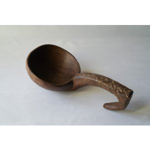 画像: 木のルーシュ おたま