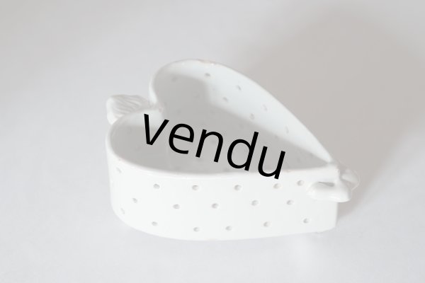 画像1: 白釉陶器 ハート型フェセル