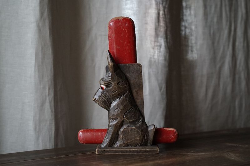 画像1: 木彫りの犬 ブラシホルダー